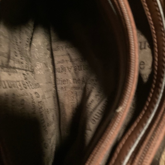 Etienne Aigner  Leather Purse Compartments Plenty - Picture 7 of 16